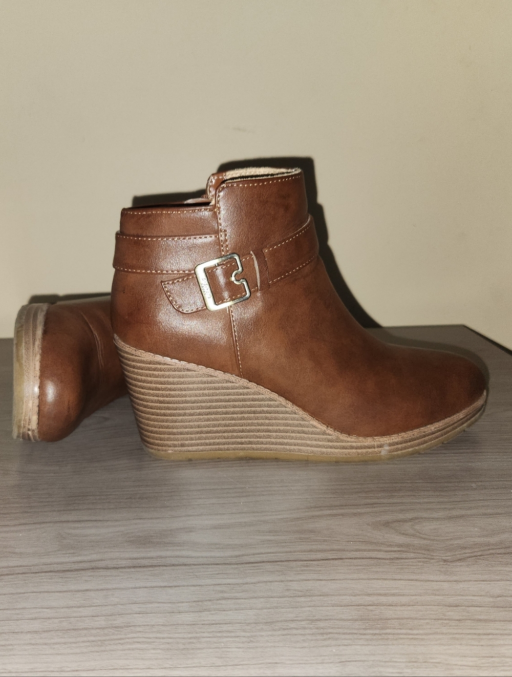 Dr. Scholl's Tan Brown Wedge Ankle Boots with Buckle 8.5